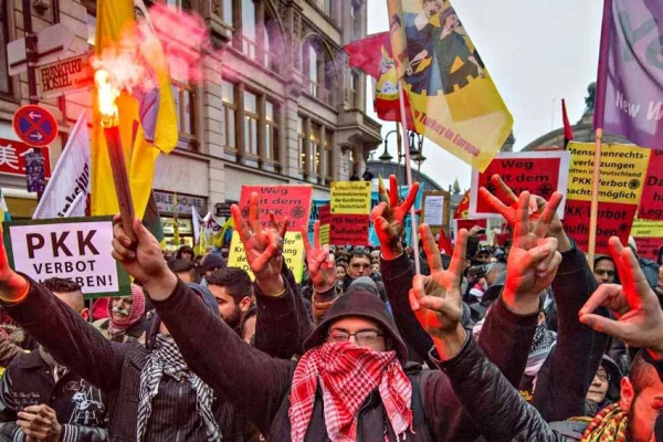 PKK yasağı ve silah tüccarlığı: Tank satıp yasak aldılar
