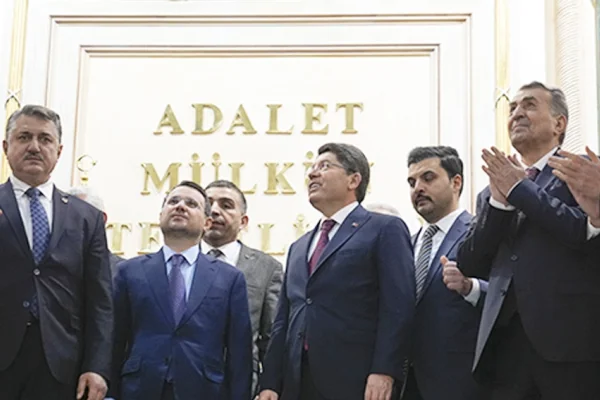 'Turpun küçüğü' durmuyor