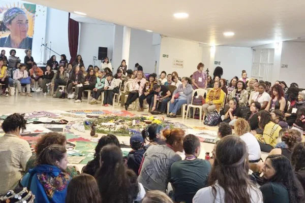 Kadınlar Bogotá’da buluştu