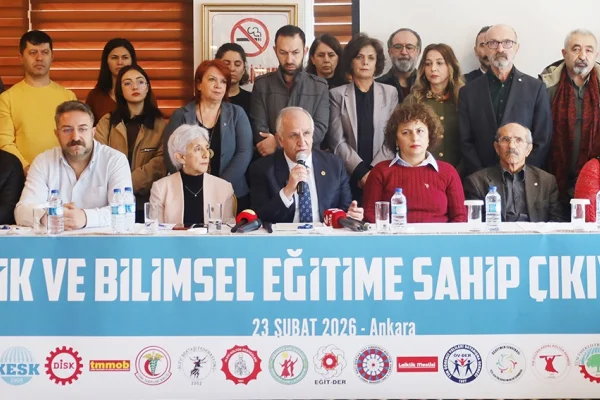 Eğitimdeki dayatmalara itiraz