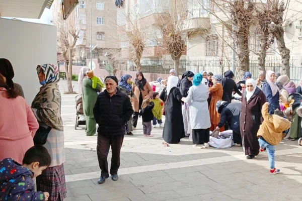 Ramazan’dayız, yiyecek ekmeğimiz yok
