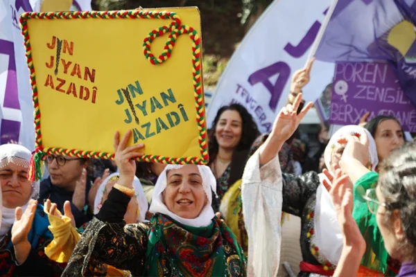Yoksulluğa, şiddete ve sömürüye isyan