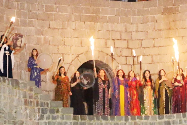 8 Mart ruhuyla Newroz’a akalım