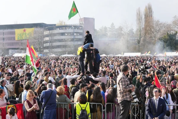 Avrupa, Newroz ateşiyle ısındı