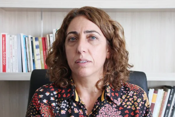 Faşizm yüksek sesten korkar