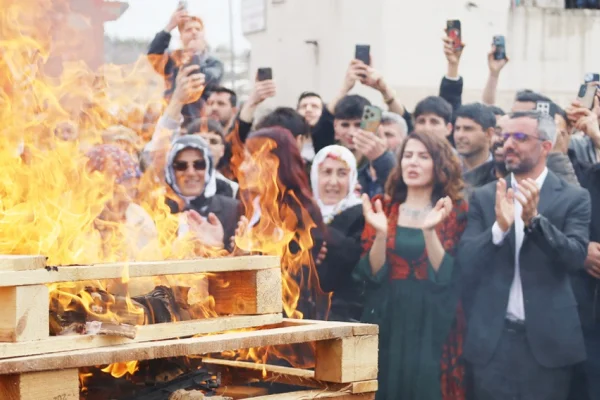 Sürecin bir tarafı tecritte olamaz
