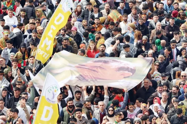 Kürtlere 'Kürtlük'ten tutuklama