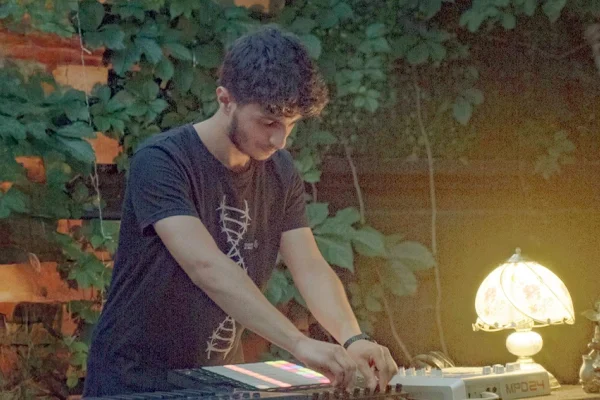 Kürt elektroniği soundunu arıyor