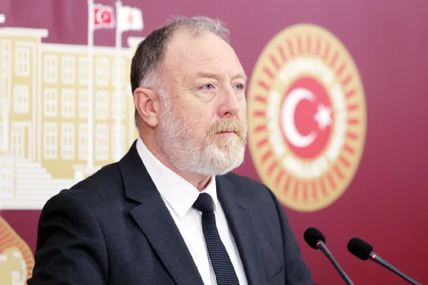 Ortada ne teklif var ne de tasarı