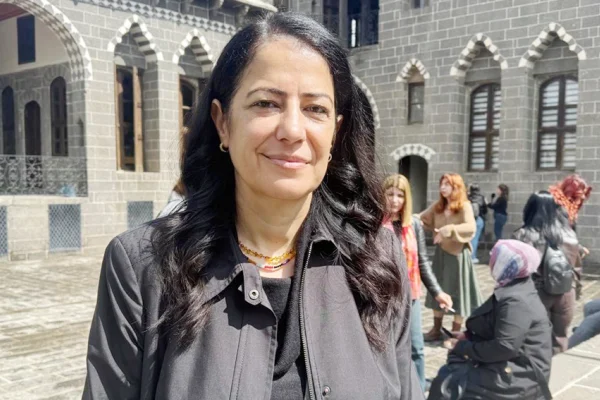 Cezaevi mi kalacak, barış adası mı olacak?