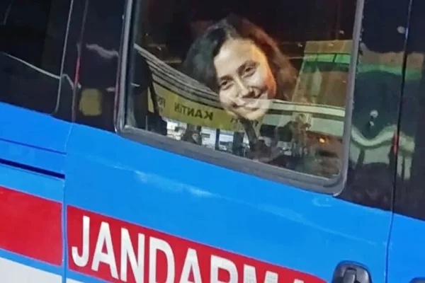 Yaşam savunucularını bırakın!