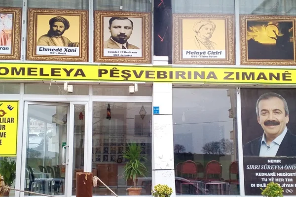 Kürtçe eğitime prosedür engeli