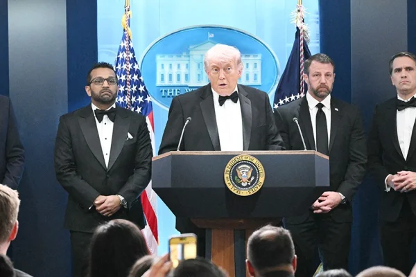 Trump'ın katıldığı basın yemeğinde saldırı
