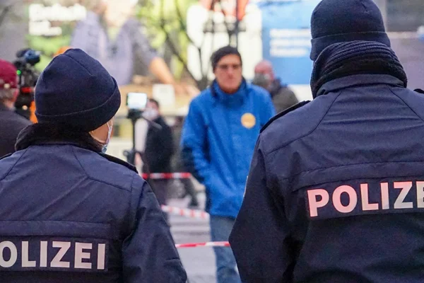DAİŞ’li çete suçüstü yakalandı