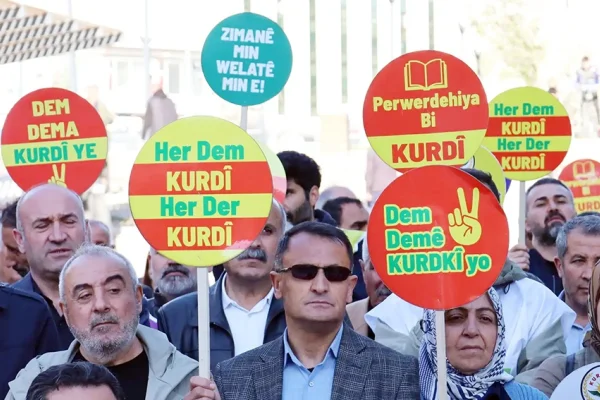 İskandinavya’da Kürt gençlerin başarısı