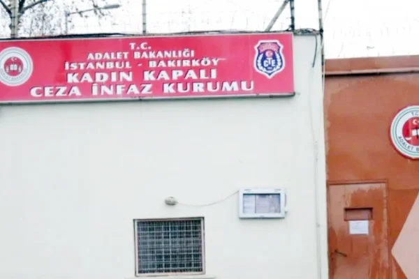 Öcalan'ın kitabı için bir yıl ceza