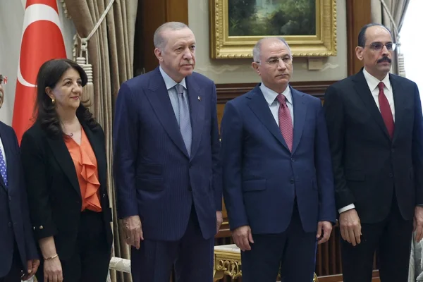Kontrollü oyalama politikası