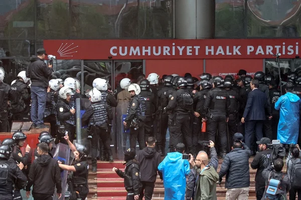 Saray fetvasına karşı halkın birleşik mücadelesi