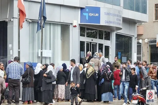 12 milyondan fazla işsiz