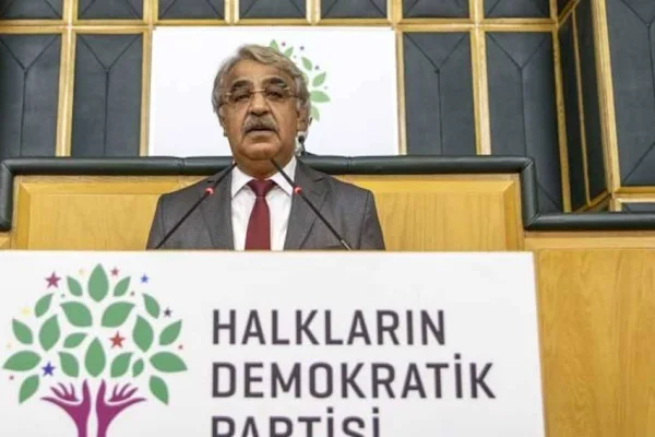Bu iktidarın temeli yalan
