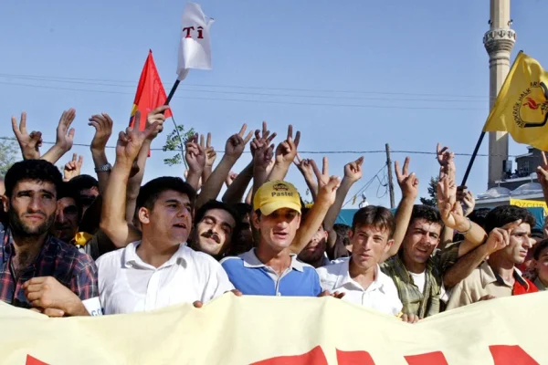 Devlet-demokratik toplum ilişkisi