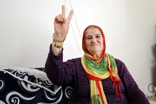 Barış istiyoruz, boyun eğmiyoruz