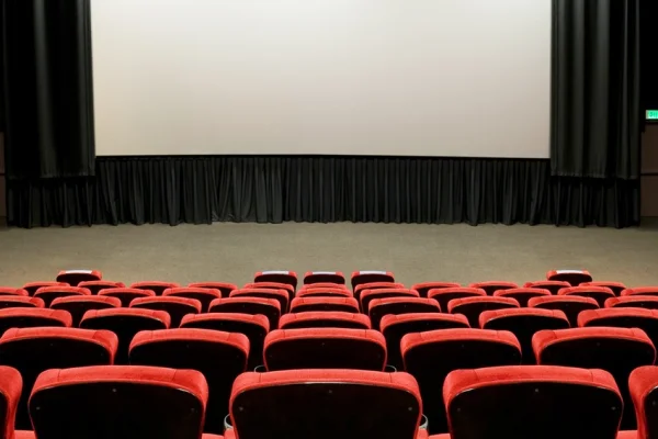 Sinema salonları boş
