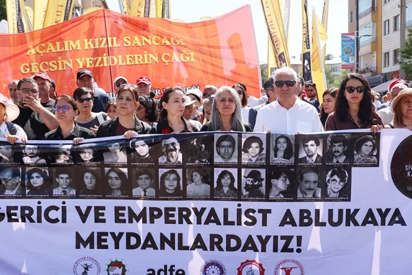 Katliamla yüzleşin