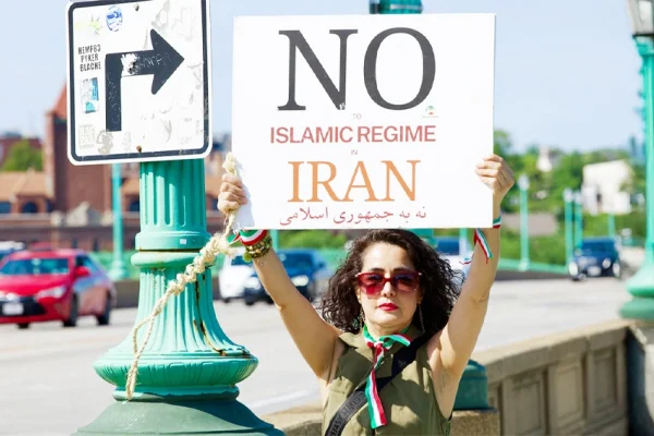 Mahabad, rejime karşı sokağa döküldü