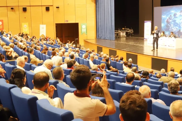 Kürtçe kamusal alana taşınmalı