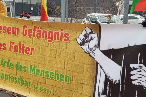 Kelepçeye 'Kürtler duygusal' kılıfı