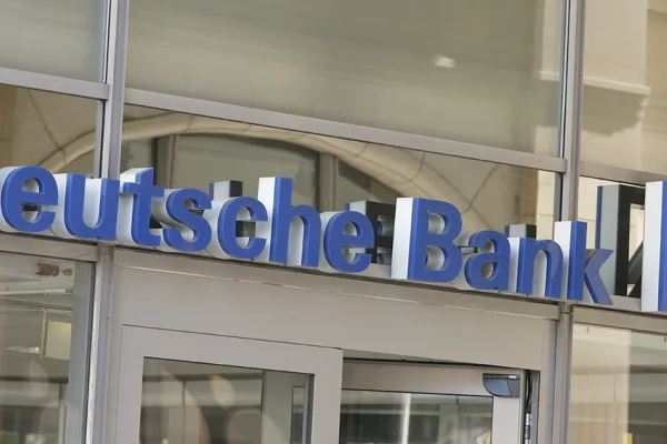 Deutsche Bank beklentisini yükseltti