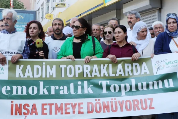 Geçmişin mağduriyetleriyle yüzleşin