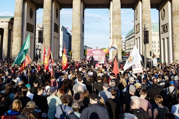 ‘AfD'nin Nazilerini durdurun!’