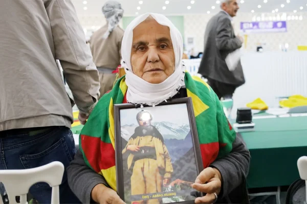 Tek fotoğrafıyla andı