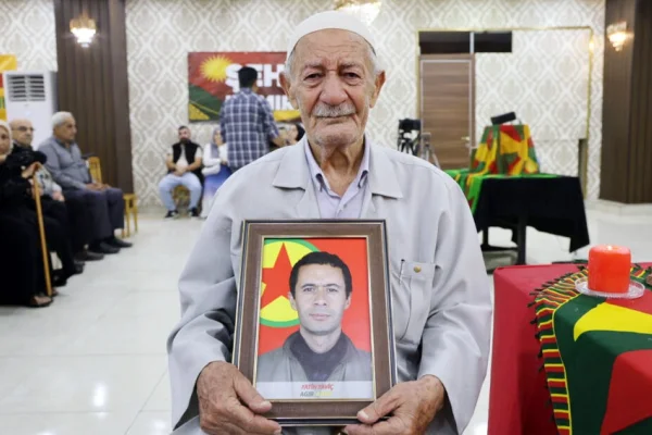 İki kardeş, iki Agir Adar