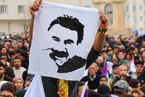 Hakikatin bütünlüklü aynası