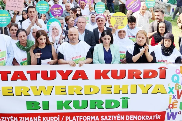 Kürtçeye statü ve Kürtçe eğitim
