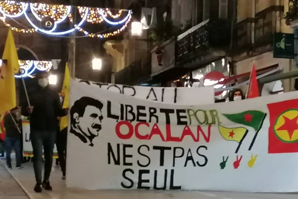 Gençlerden özgürlük eylemleri