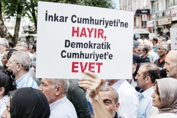 Demokratik Cumhuriyet bir kuruluş hamlesidir