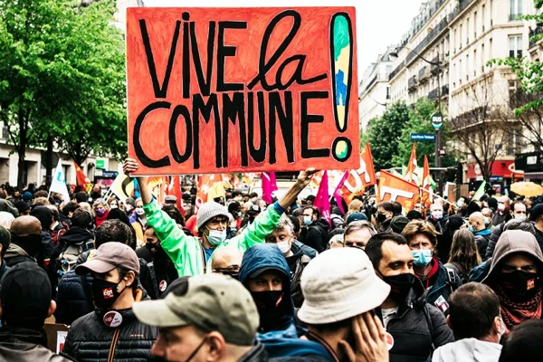 Vive La Commune!