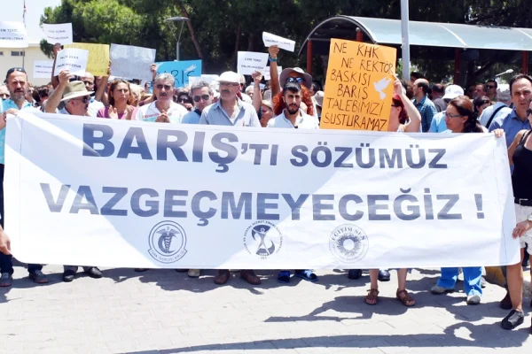 Barış Akademisyenleri'nin sürgünde 10. yılı