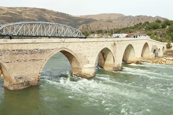 Kanlı köprü