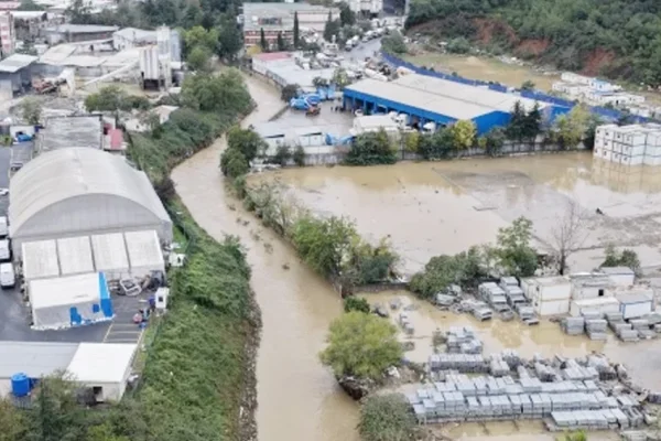 İstanbul'da sele kapıldılar