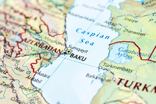 Kafkaslardaki çekişmeler ve Azerbaycan