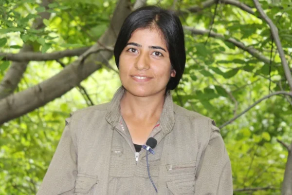 Eline kına yakarak gitti