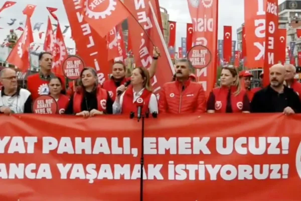Demokrasi işçinin ekmeğidir