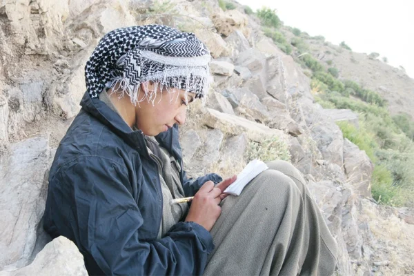 Gerillanın edebiyat dünyası büyülüdür