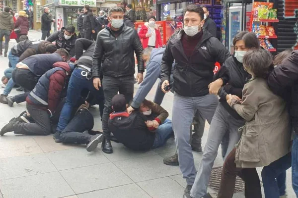 Açlık grevi açıklamasına böyle saldırdılar