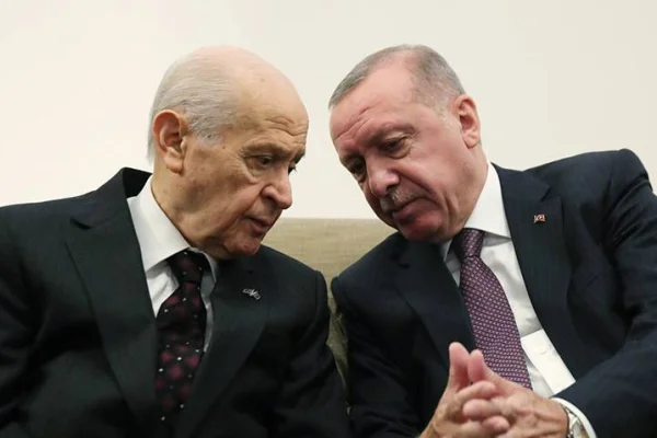 Kürtleri haşere görenler
